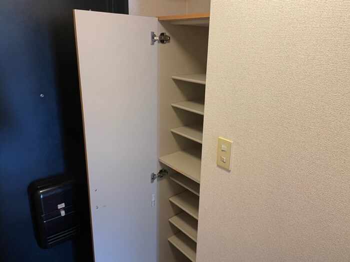 物件内観写真18　(靴箱)