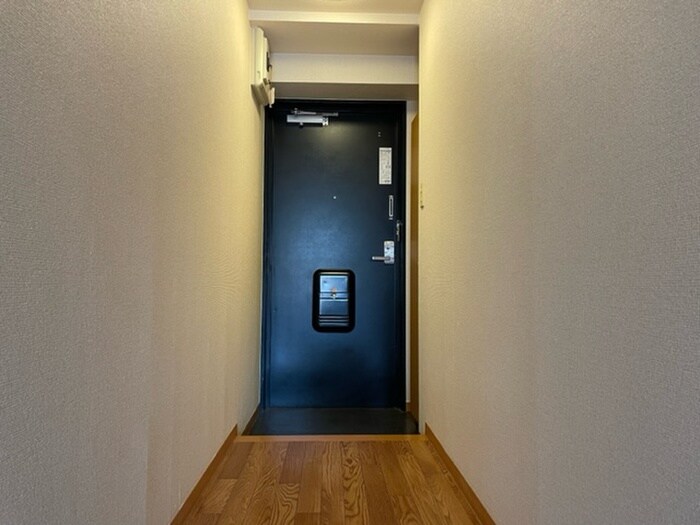 物件内観写真19　(玄関)