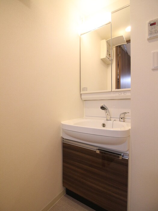 物件内観写真11　(洗面)