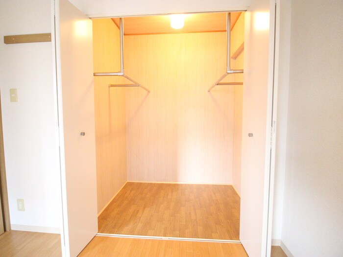 物件内観写真9　(収納)