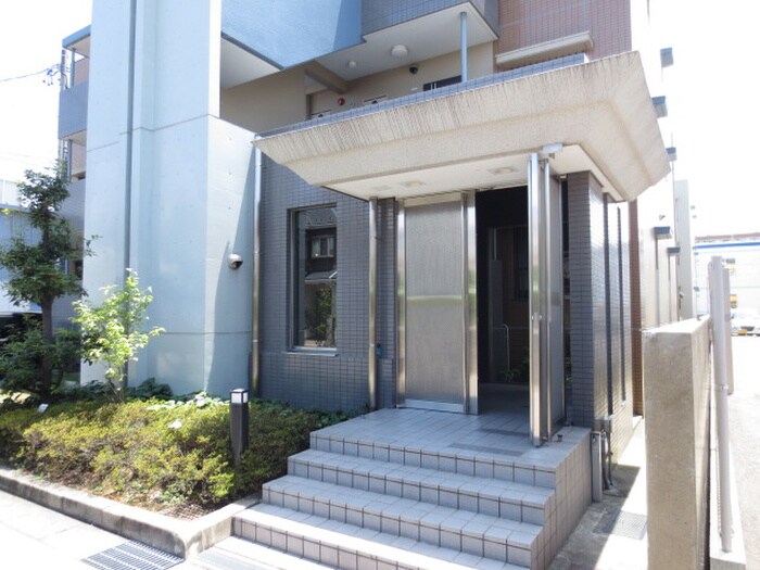 物件外観写真3　(エントランス部分)