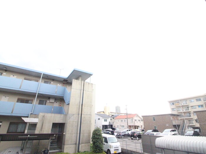 物件内観写真18　(室内からの展望)