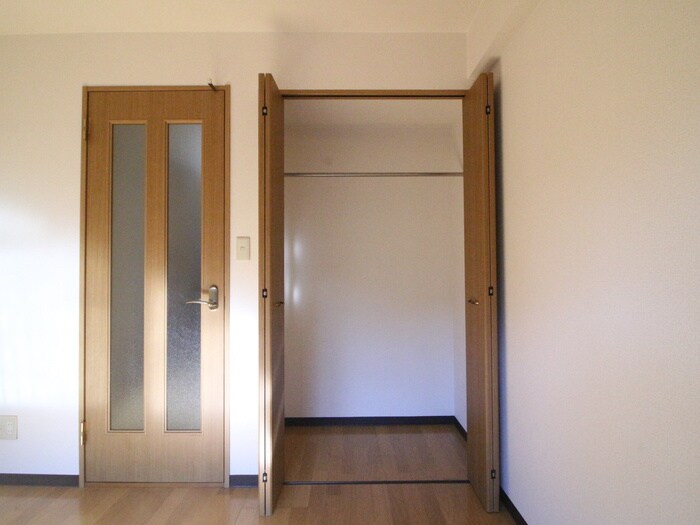 物件内観写真12　(収納)