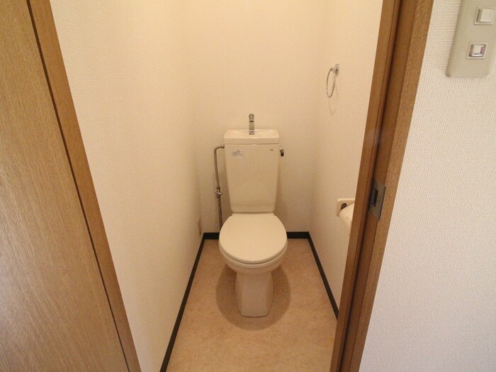 物件内観写真15　(トイレ)