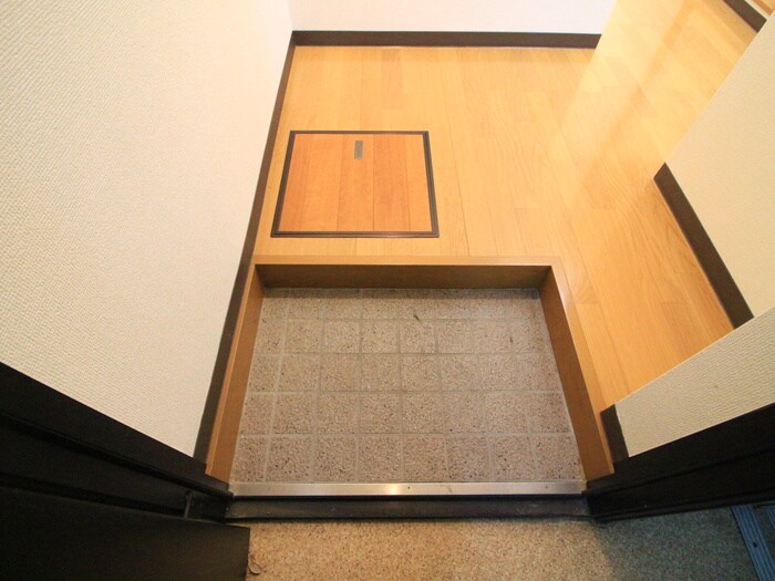 物件内観写真19　(玄関)