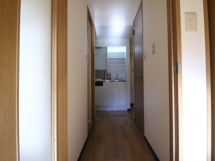 物件内観写真21　(廊下)