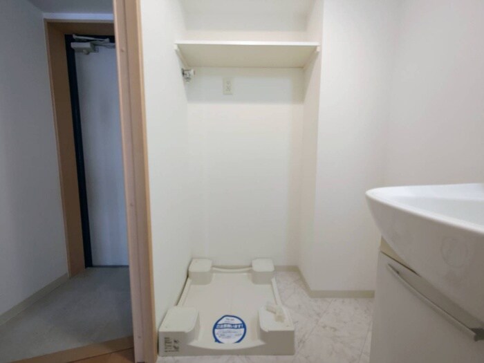 物件内観写真14　(洗濯機置場)