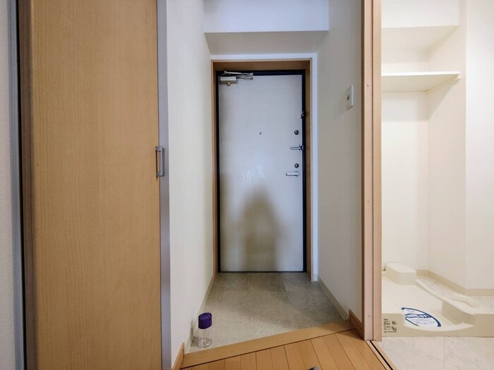 物件内観写真15　(玄関)