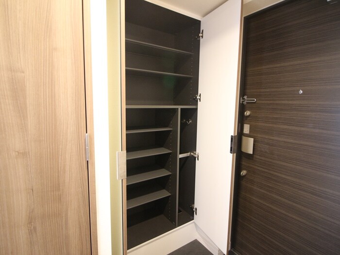 物件内観写真16　(靴箱)