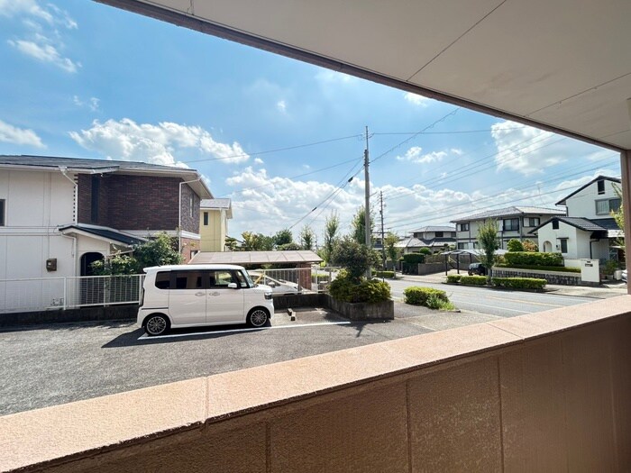 物件内観写真16　(室内からの展望)