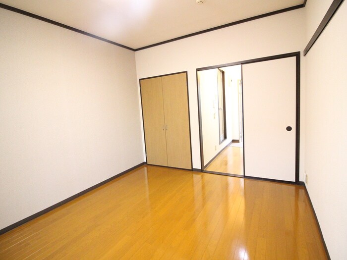 物件内観写真8　(居室)