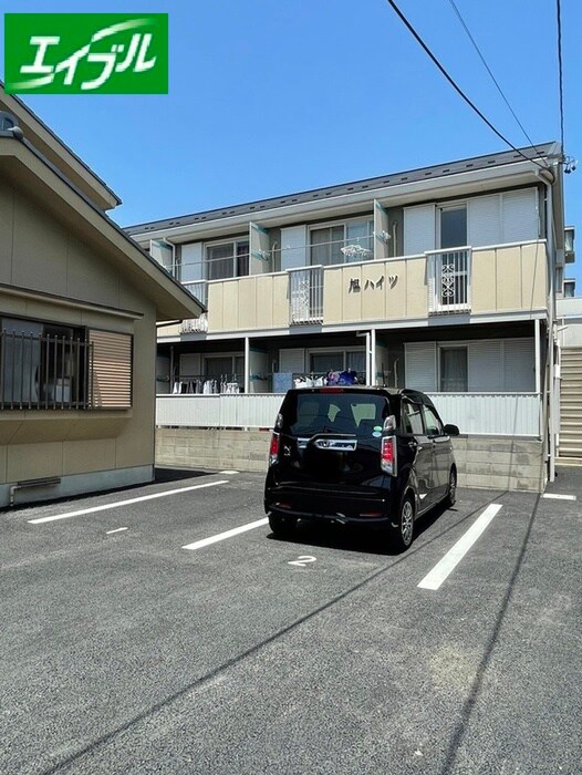 物件外観写真5　(駐車場)