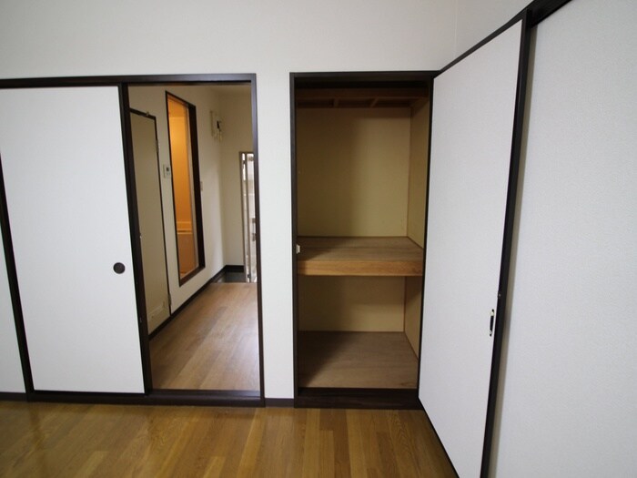物件内観写真11　(収納)