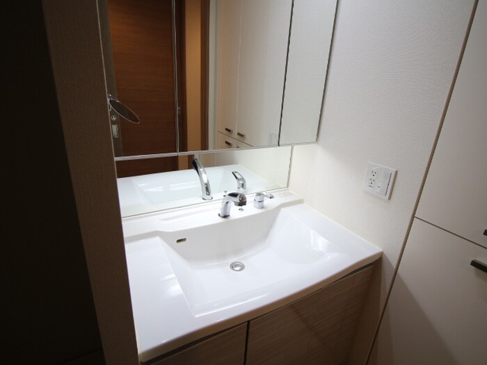 物件内観写真9　(収納)