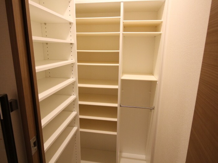 物件内観写真12　(靴箱)