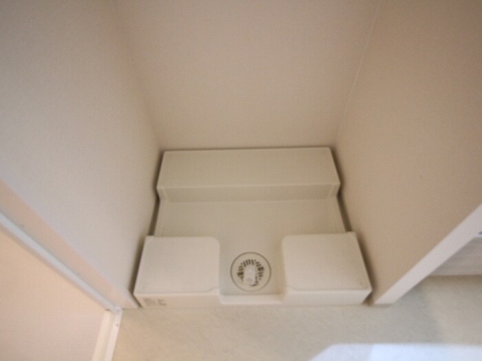 物件内観写真18　(洗濯機置場)