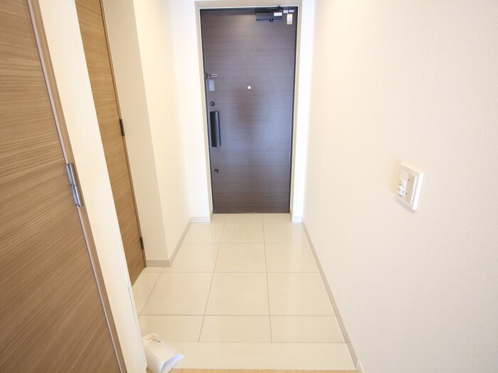 物件内観写真21　(玄関)