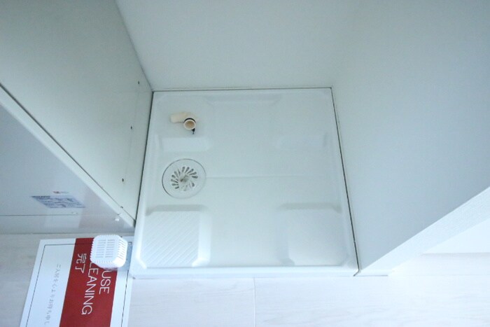 物件内観写真8　(洗濯機置場)