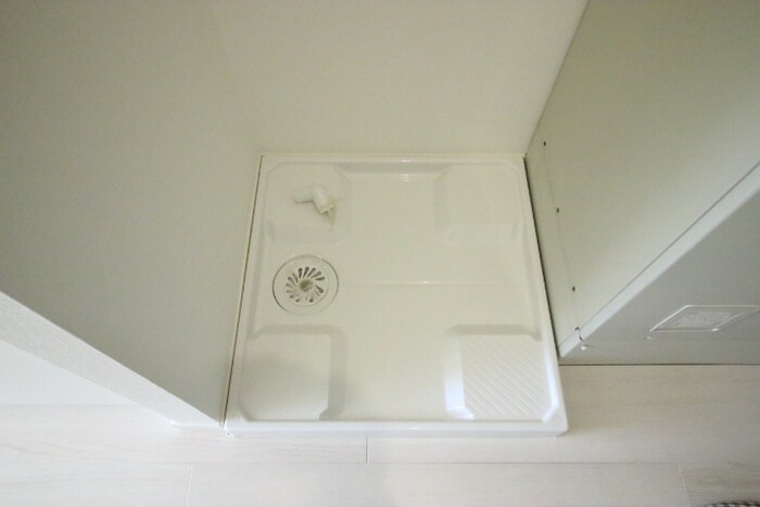 物件内観写真8　(洗濯機置場)