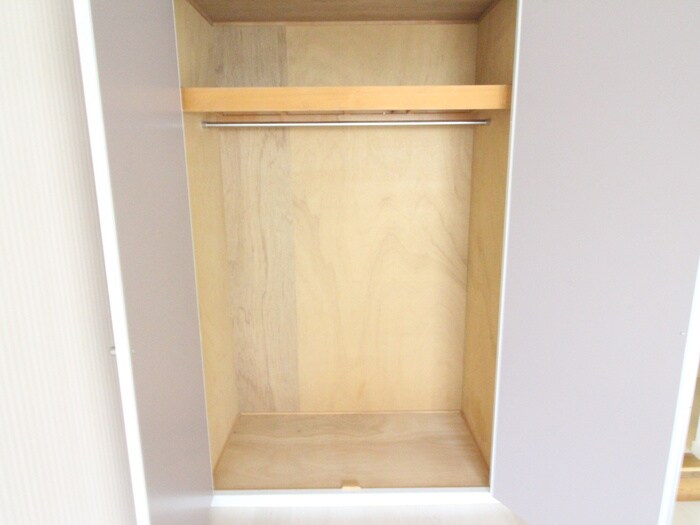 物件内観写真12　(収納)