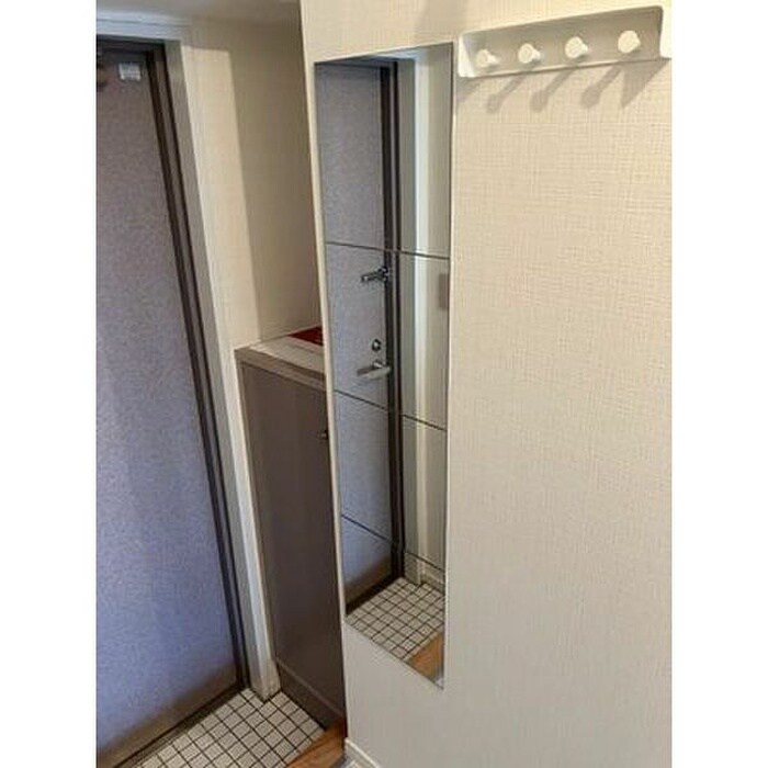 物件内観写真13　(玄関)