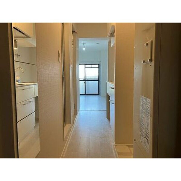 物件内観写真14　(廊下)