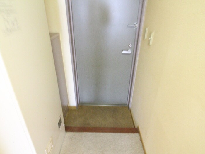 物件内観写真16　(玄関)