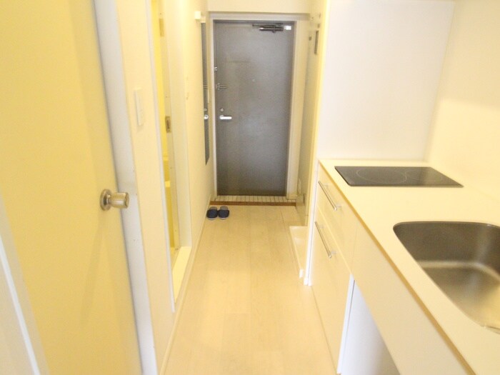 物件内観写真18　(廊下)