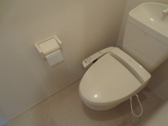 物件内観写真16　(トイレ)