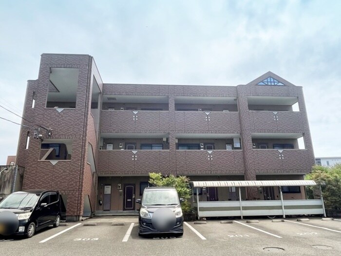 物件外観写真3　(駐車場)