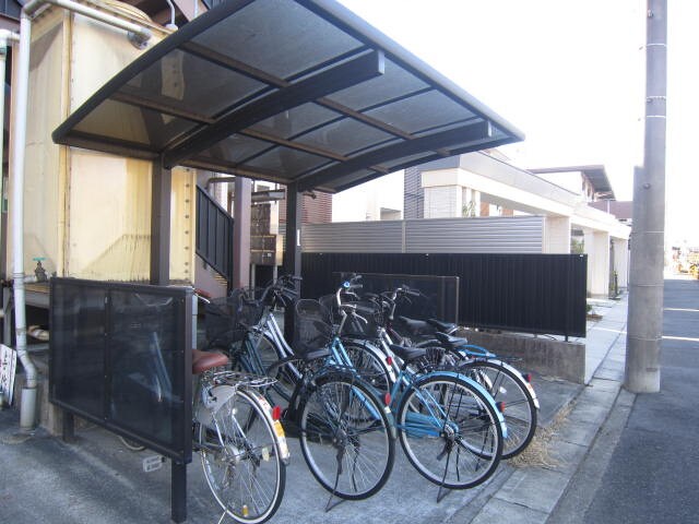 物件外観写真3　(駐輪場)