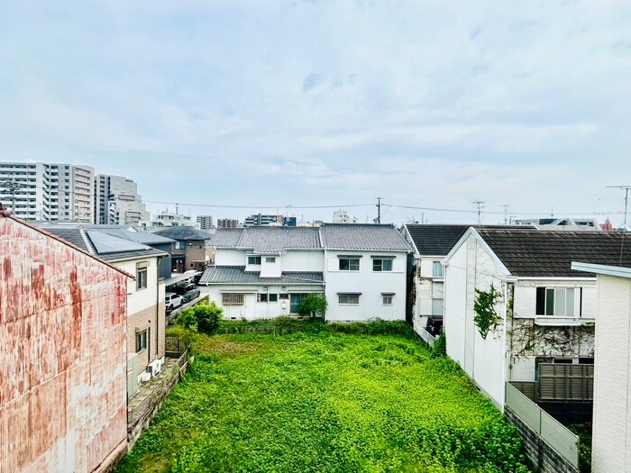 物件内観写真22　(室内からの展望)