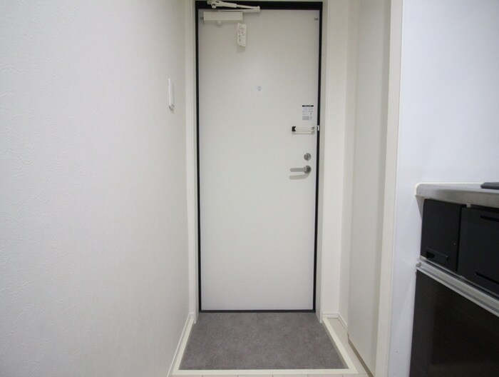 物件内観写真10　(玄関)