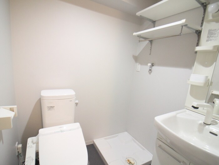 物件内観写真17　(洗濯機置場)