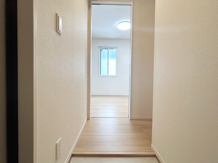 物件内観写真17　(玄関)