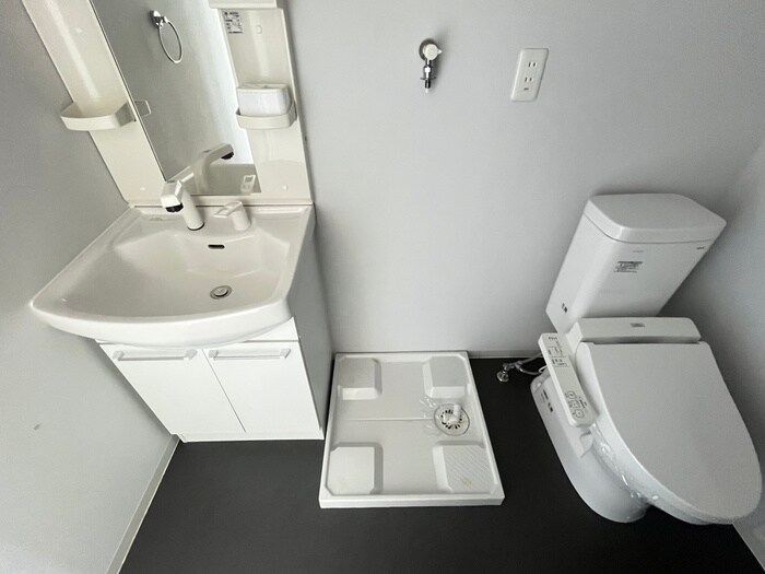 物件内観写真13　(洗濯機置場)