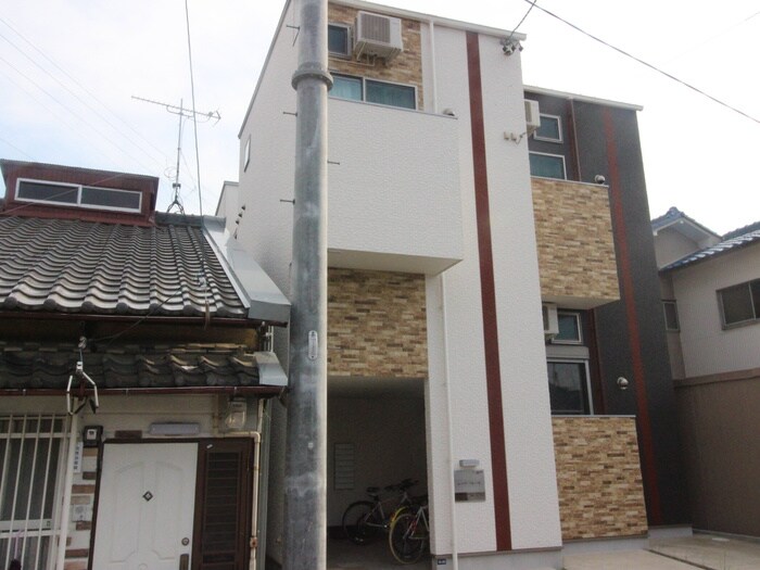 物件外観写真1　(外観写真)