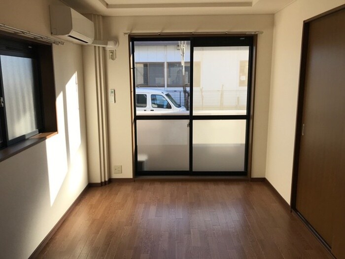 物件内観写真10　(居室)