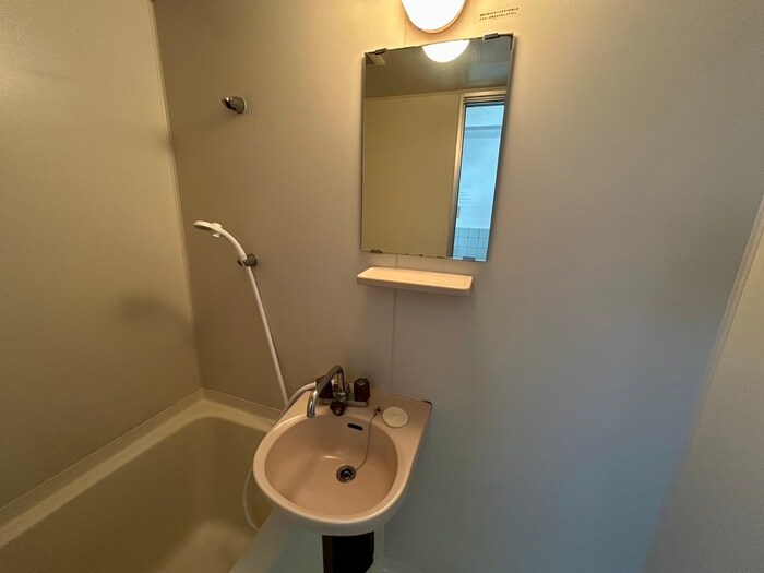 物件内観写真11　(洗面)