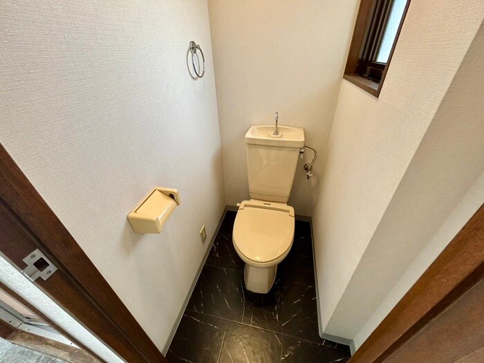 物件内観写真13　(トイレ)