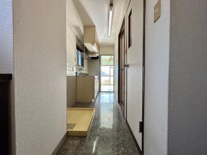 物件内観写真19　(廊下)