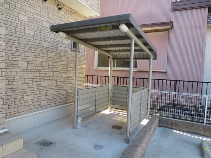 物件外観写真3　(駐輪場)