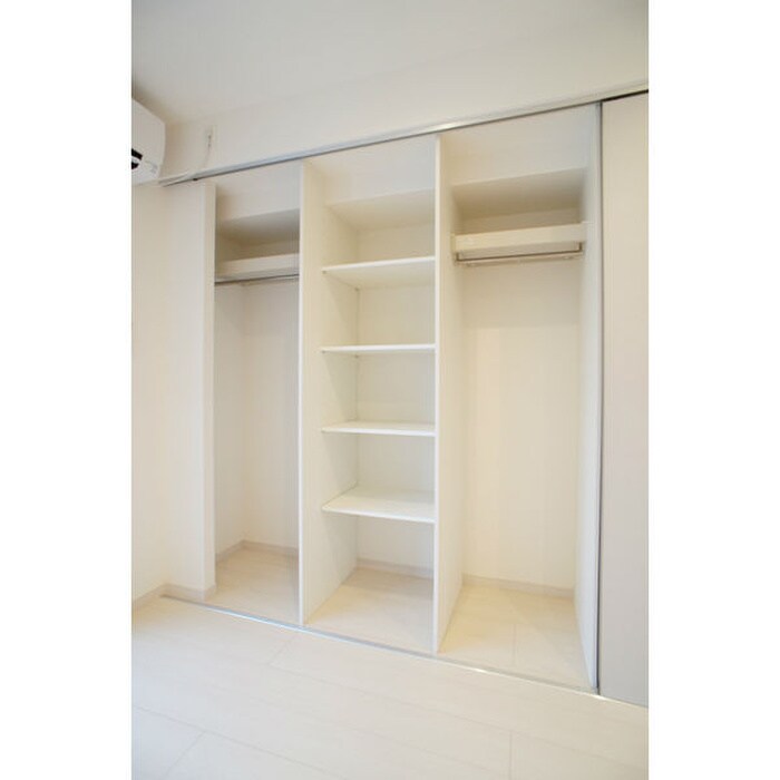 物件内観写真13　(収納)