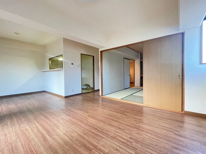 物件内観写真8　(居室)