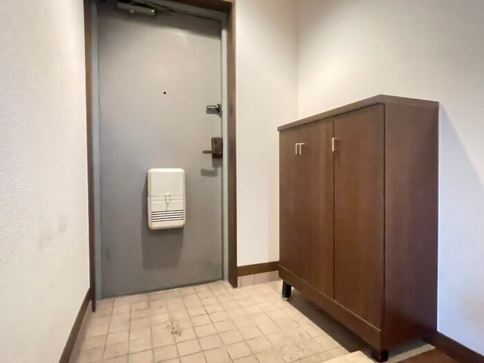 物件内観写真14　(玄関)