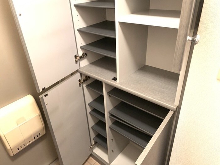 物件内観写真14　(靴箱)