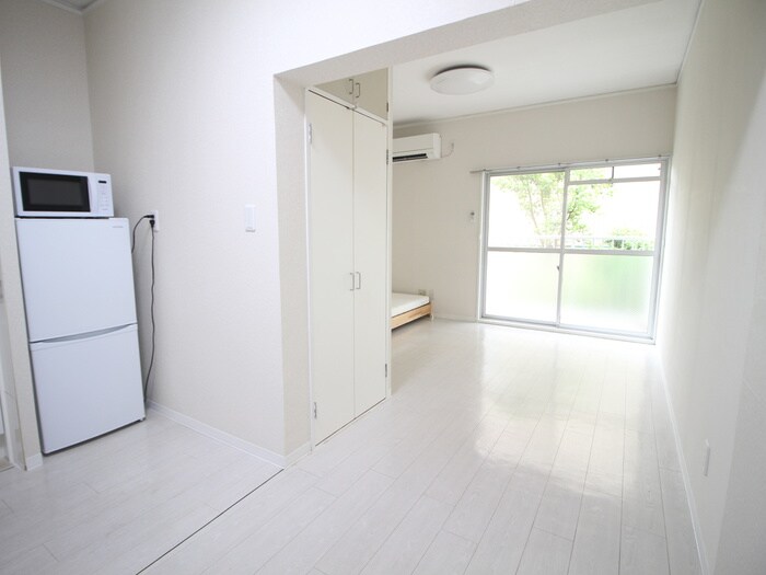 物件内観写真8　(居室)