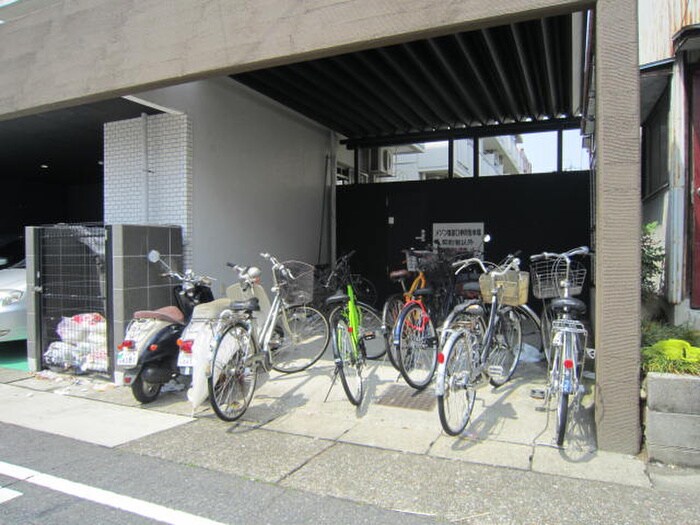 物件外観写真6　(駐輪場)
