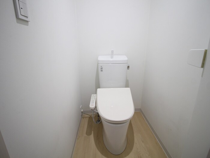 物件内観写真12　(トイレ)