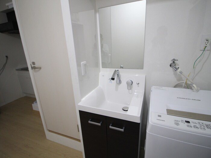 物件内観写真13　(洗面)